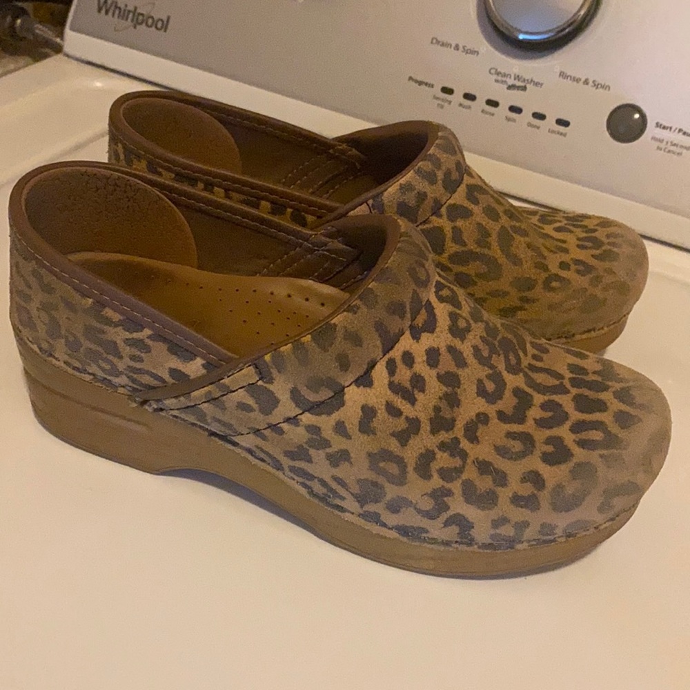 Size 37 danskos!